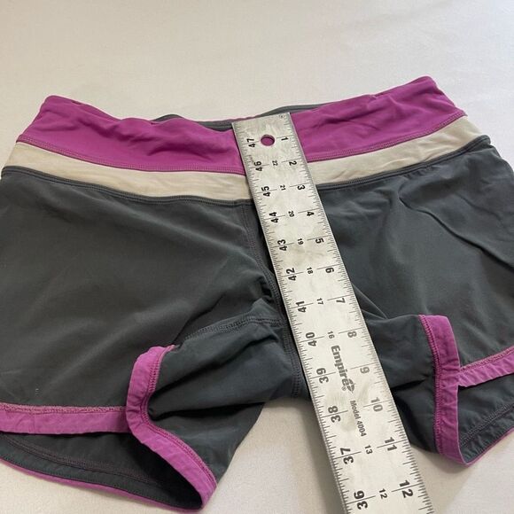 Lululemon 4 Groovy Run Short Violaceous Purple Coal Gray Iris Pink EUC! Rare! - Picture 4 of 8